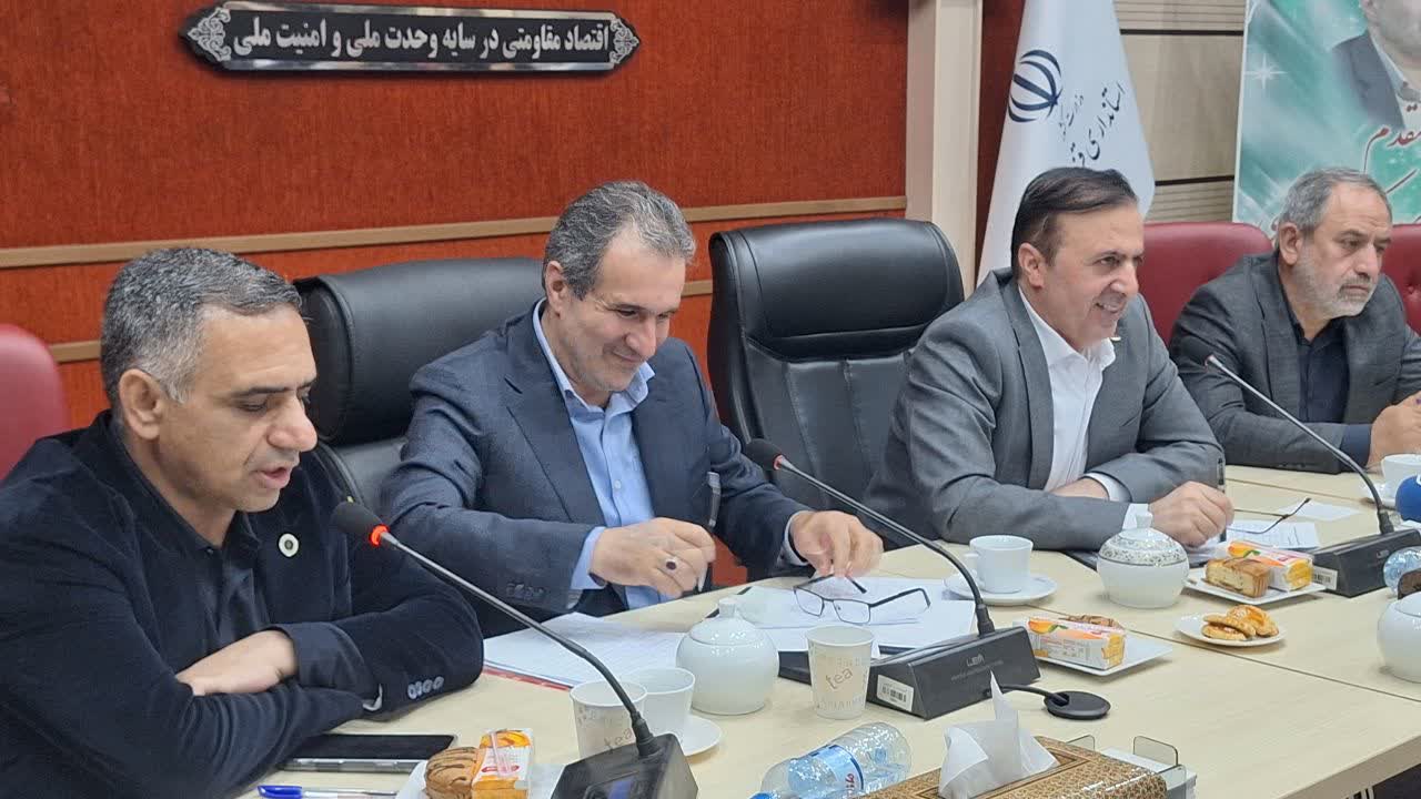 عبدیان: دولت از رقابت با بخش خصوصی دست بردارد/ صنعتگران قادر به حل مشکلات صادرات و واردات هستند عبدیان: دولت از رقابت با بخش خصوصی دست بردارد/ صنعتگران قادر به حل مشکلات صادرات و واردات هستند