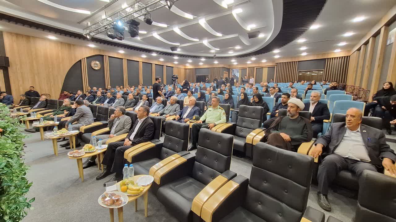 مشکلات ارزی و لجستیکی مهمترین چالش صادرکنندگان کشور است مشکلات ارزی و لجستیکی مهمترین چالش صادرکنندگان کشور است