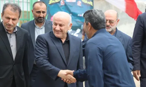 حضور استاندار مازندران در کلیا بهشهر و دستور برای تامین آب پایدار،روکش آسفالت،رفع رانش رودخانه،تامین مسکن محرومان به همراه اهدای وام بلاعوض