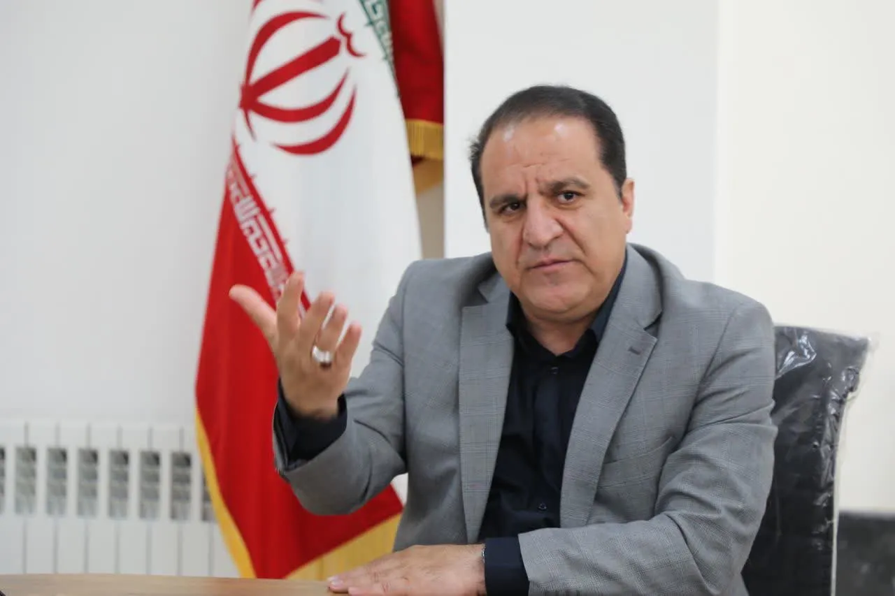 احمدکرمی :معیشت مردم ،رونق تولید واشتغال اولویت اصلی دولت است