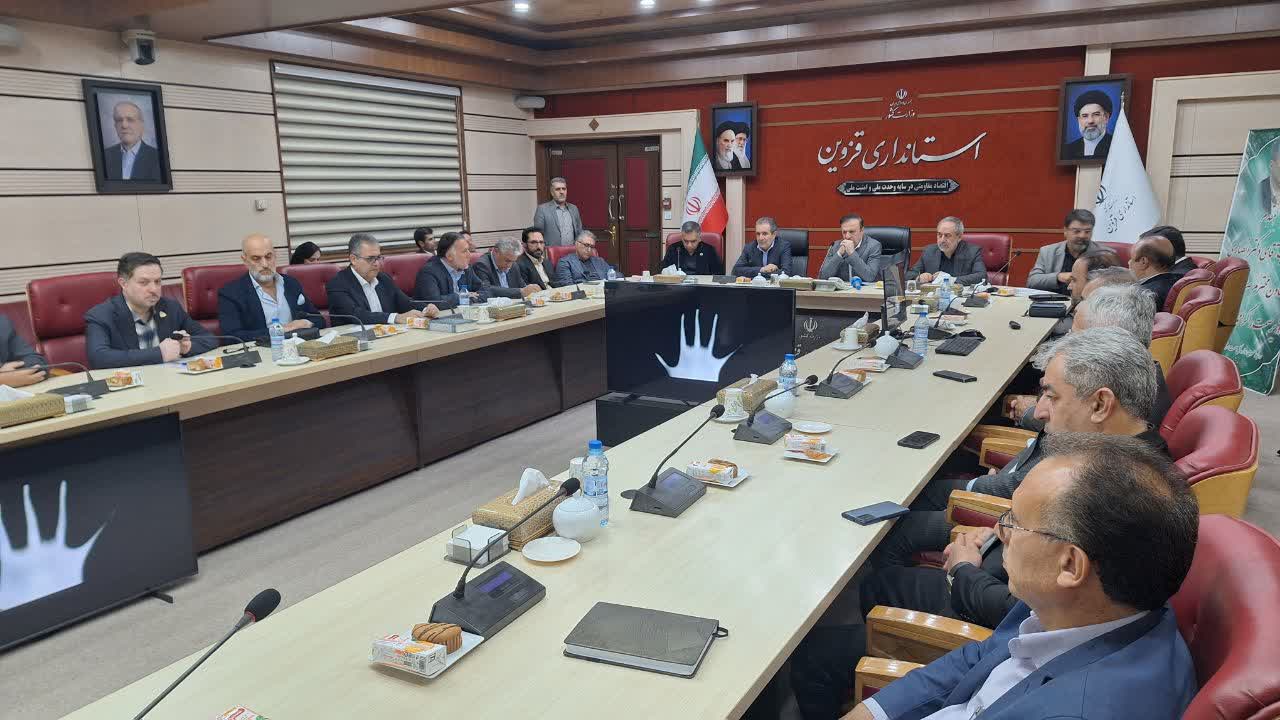 عبدیان: دولت از رقابت با بخش خصوصی دست بردارد/ صنعتگران قادر به حل مشکلات صادرات و واردات هستند