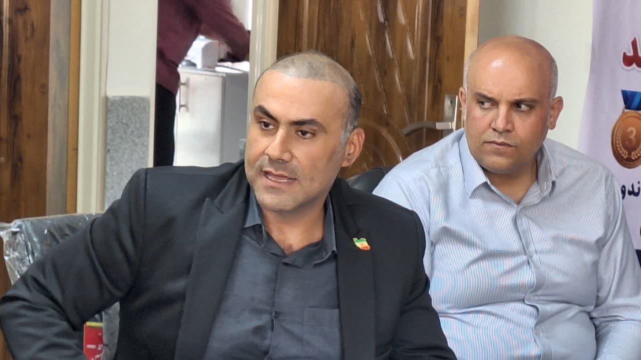 خبرنگاران ورزشی در اداره ورزش و جوانان شهر محمدیه تجلیل شدند خبرنگاران ورزشی در اداره ورزش و جوانان شهر محمدیه تجلیل شدند