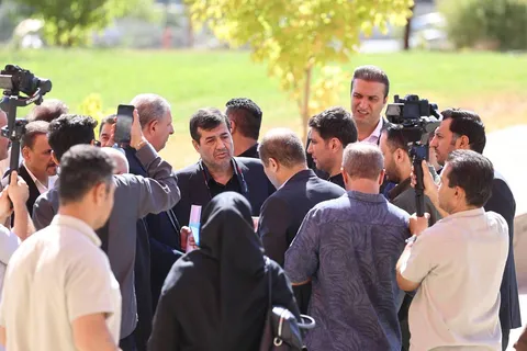دنیامالی: سالن ۶ هزار نفری کردستان دارای ساخت زیبایی است/ ورزش این استان نیاز به توجه ویژه دارد