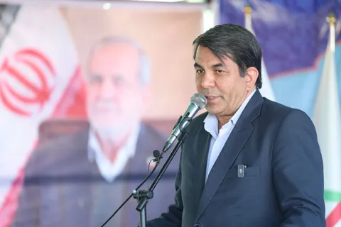 تاکید استاندار کرمان بر بازگرداندن دانش‌آموزان بازمانده از تحصیل