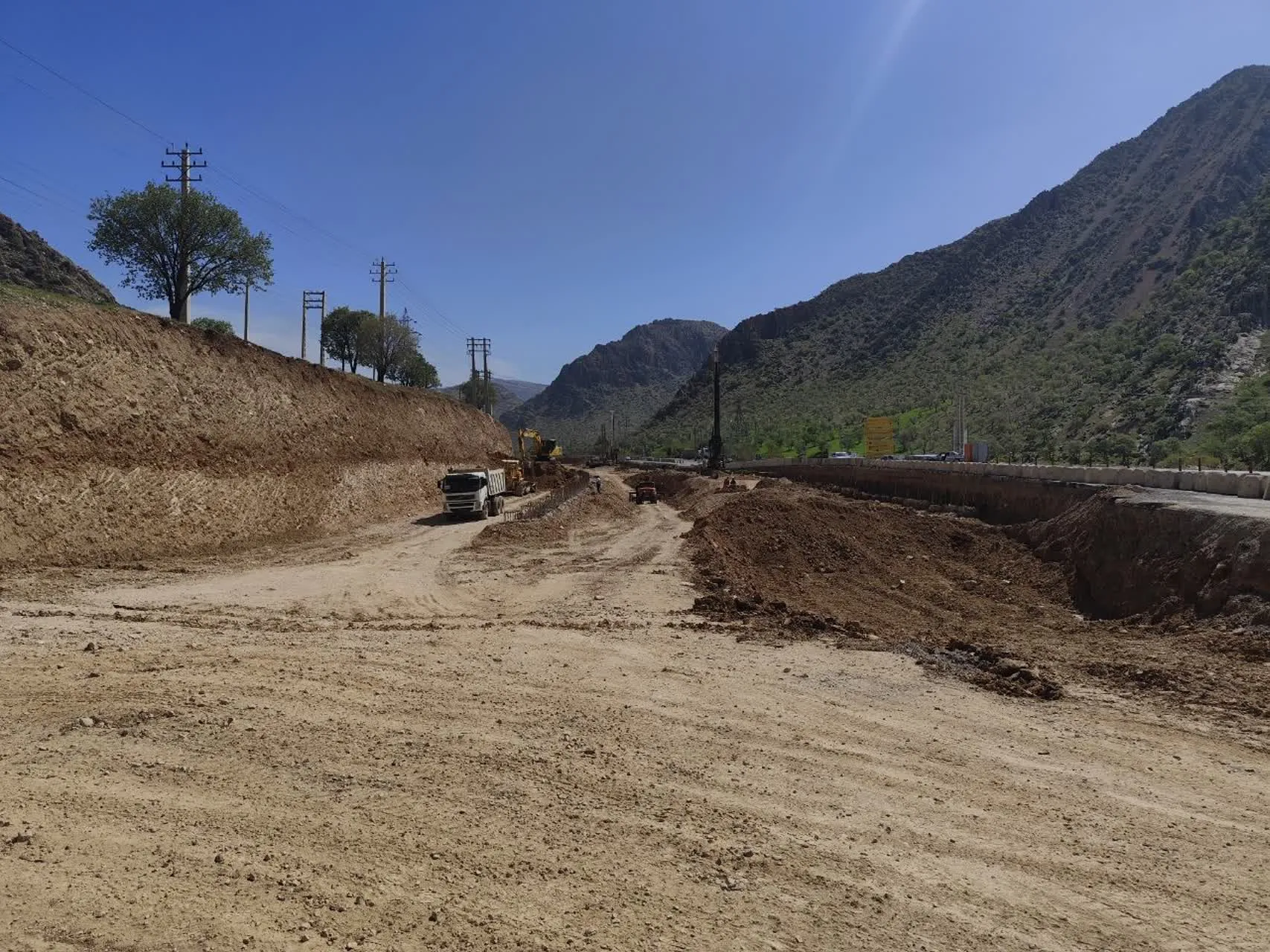 پیشرفت ۲۰ درصدی پروژه کمربندی و چهارخطه لردگان به ایذه