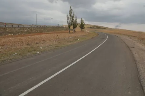 هزینه‌کرد بیش از ۵۰۰۰ میلیارد تومان برای بهسازی راه‌ها و ارتقای ایمنی جاده‌های استان/ راه دسترسی روستای تاریخی کنزق افتتاح شد