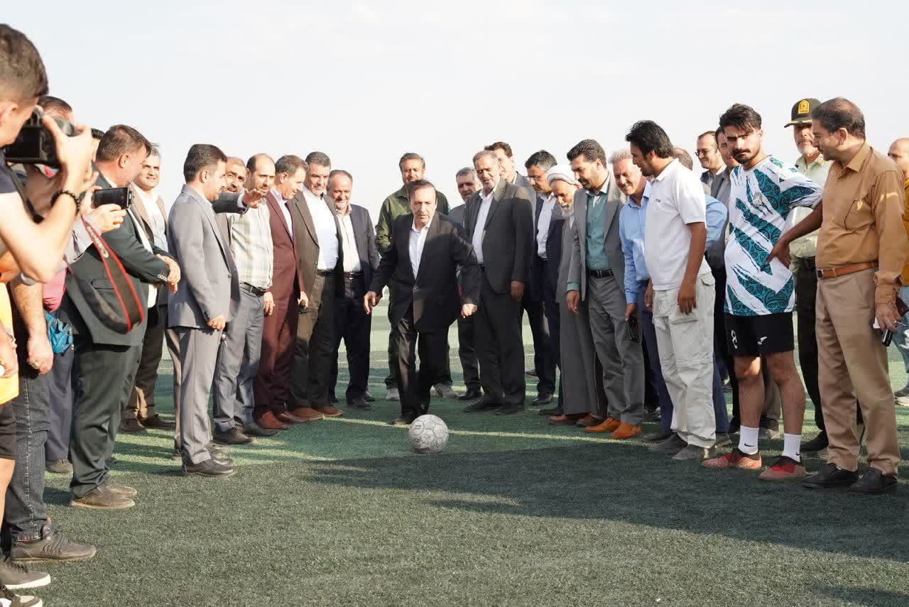 زمین چمن دانسفهان افتتاح شد