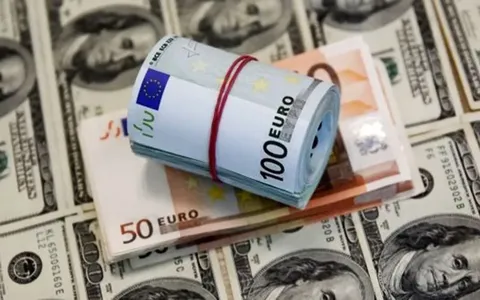 قیمت دلار و یورو مرکز مبادله ایران امروز پنجشنبه ۲۹ مرداد