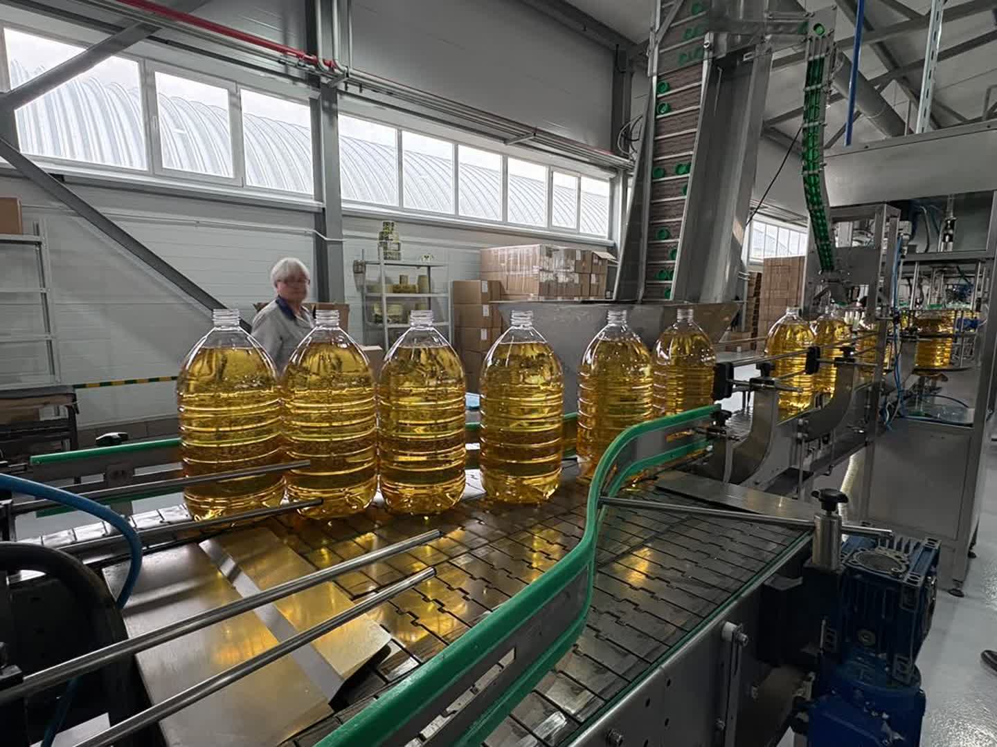 مذاکره هیأت اقتصادی قزوین با تولیدکننده بزرگ روغن آفتابگردان روسیه