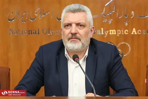 رئیس فدراسیون اسکواش: رهبر شهید به جامعه ورزش نگاه پدرانه داشتند