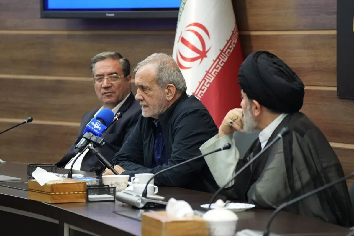 رئیس‌جمهور:
ناترازی انرژی در کشور را رفع می‌کنیم / برای ساخت ایرانی قوی به اتحاد و همدلی نیازمندیم