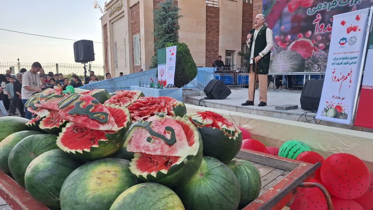 هندوانه دیم شریف آباد می‌تواند به برند گردشگری و اقتصادی منطقه تبدیل شود