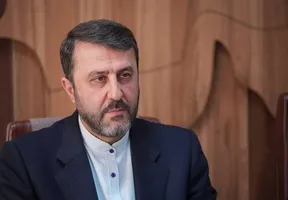 غریب‌آبادی: ترامپ دچار توهم و هذیان شده و باید درمان شود
