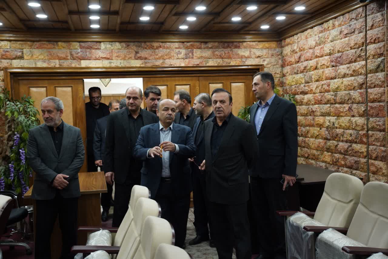 بازدید استاندار قزوین از اداره کل امور مالیاتی همزمان با هفته فرهنگ مالیاتی بازدید استاندار قزوین از اداره کل امور مالیاتی همزمان با هفته فرهنگ مالیاتی