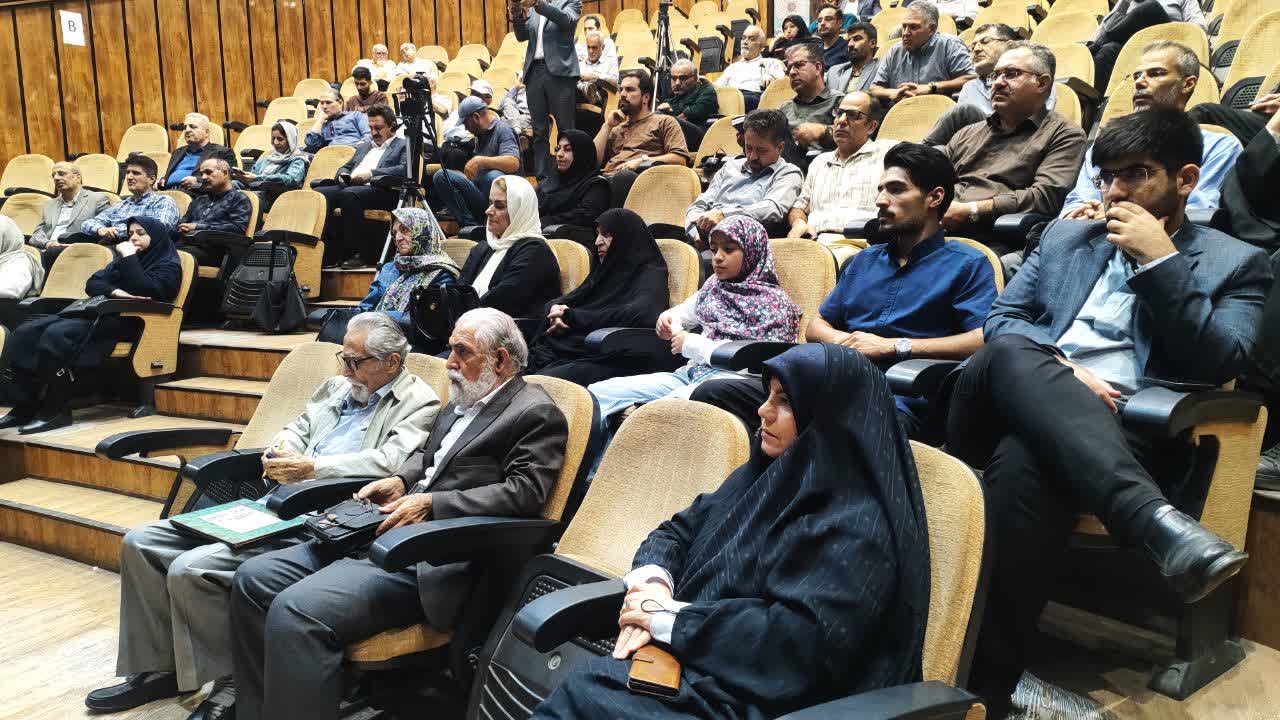 مدیرعامل انجمن خوشنویسان ایران: عمادالکتاب حلقه وصل خوشنویسی قاجار با دوره معاصر بود مدیرعامل انجمن خوشنویسان ایران: عمادالکتاب حلقه وصل خوشنویسی قاجار با دوره معاصر بود