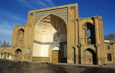 دولتخانه صفوی زیر تیغ ساخت‌وساز