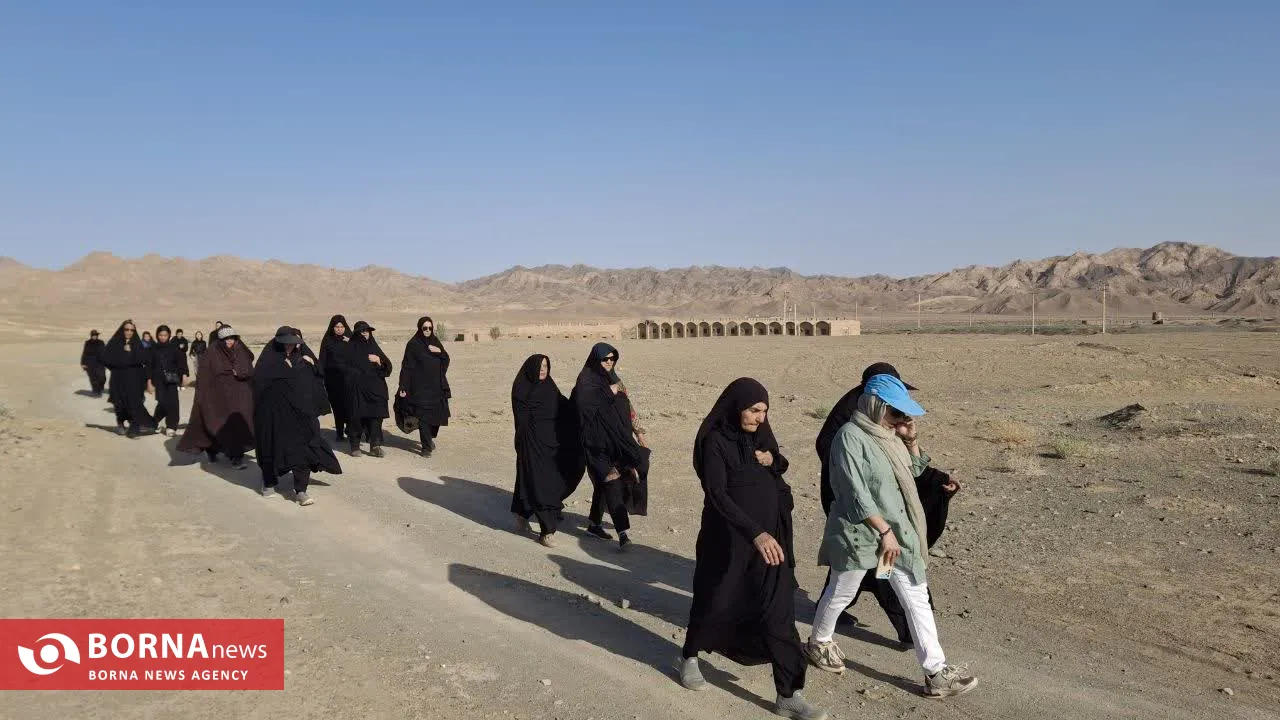 پیاده روی در روستای رباط پشت بادام پیاده روی در روستای رباط پشت بادام