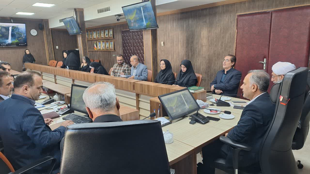 تحصیل حدود ۱۲ هزار دانشجو در دانشگاه بین‌المللی امام خمینی(ره) / پاسخگوی مطالبات و انتقادات دانشجویان هستیم