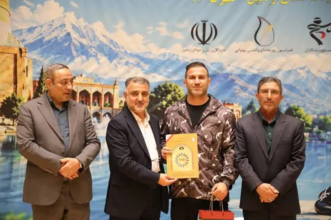 درخشش جوانان البرزی در مسابقات کشتی پهلوانی کشور