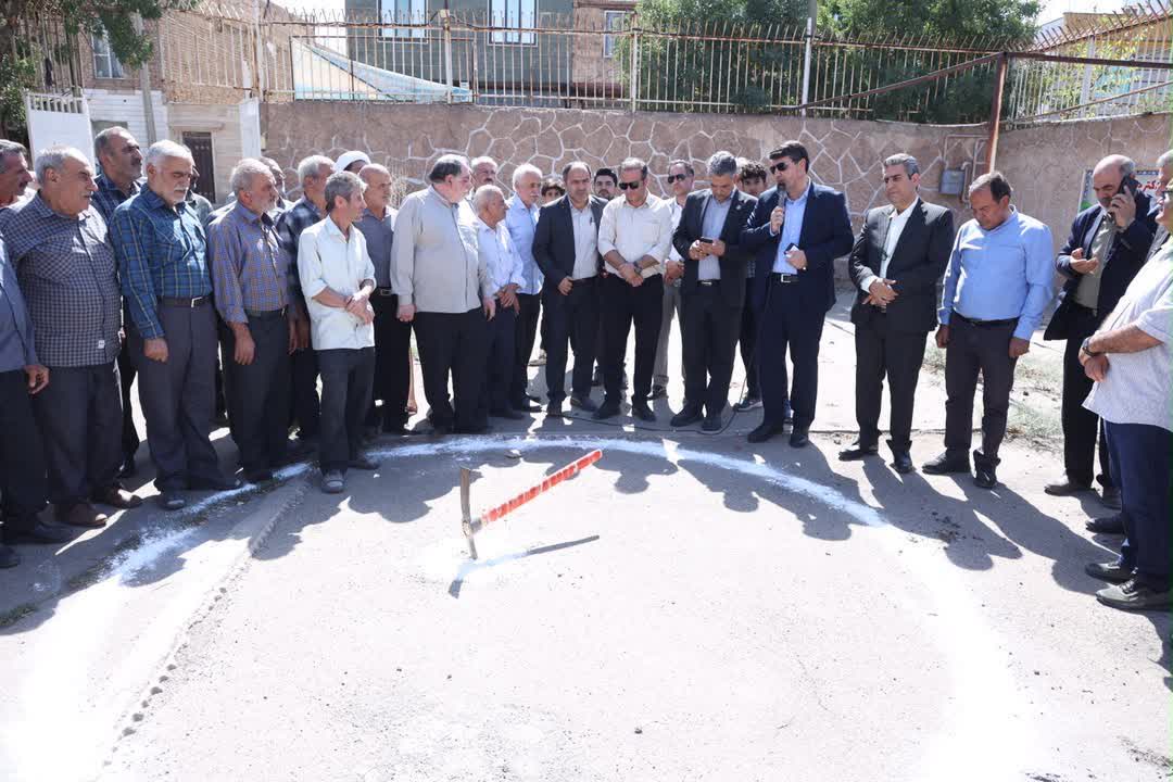 آغاز عملیات اجرایی هنرستان دخترانه در ناصرآباد قزوین آغاز عملیات اجرایی هنرستان دخترانه در ناصرآباد قزوین