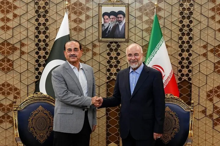 Iran won't back down from its rights, Ghalibaf tells Pakistan's army chief