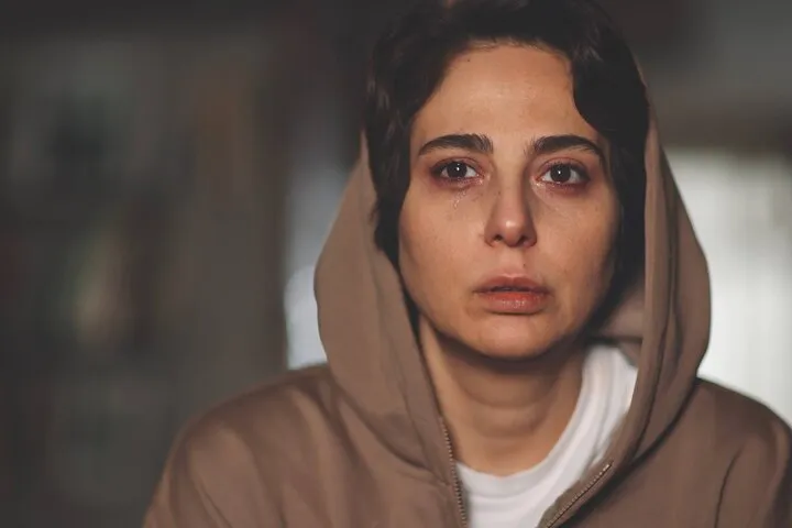 انتشار عکس رعنا آزادی‌ور در فیلم «فیل»