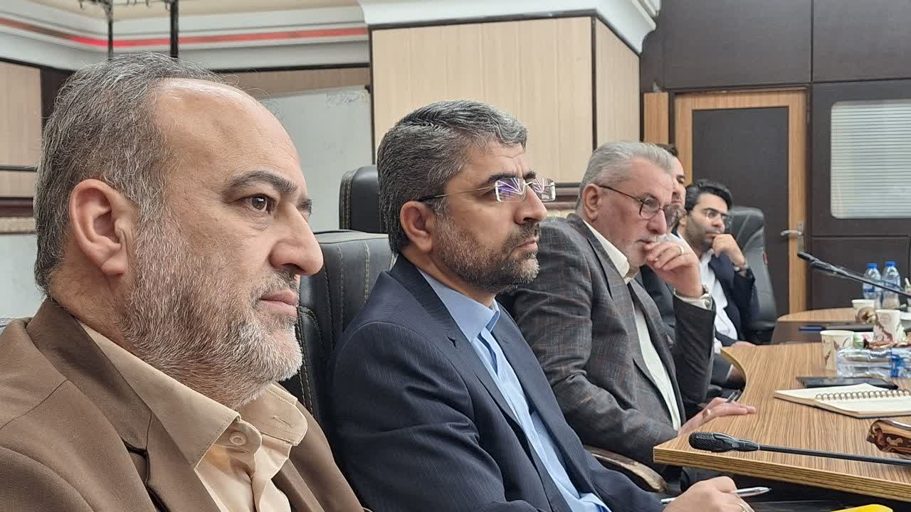 مدیران از رسانه فراری نباشند؛ رسانه پاسبان جامعه است/ نقشه دشمن ساقط کردن نظام است