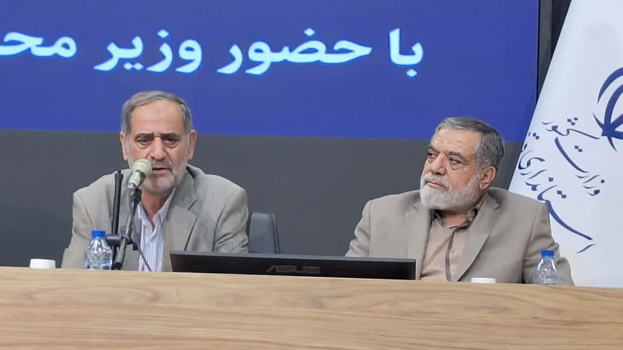عباسپور خواستار تسریع در اجرای طرح‌های انتقال آب با لوله و نوسازی ماشین‌آلات کشاورزی شد