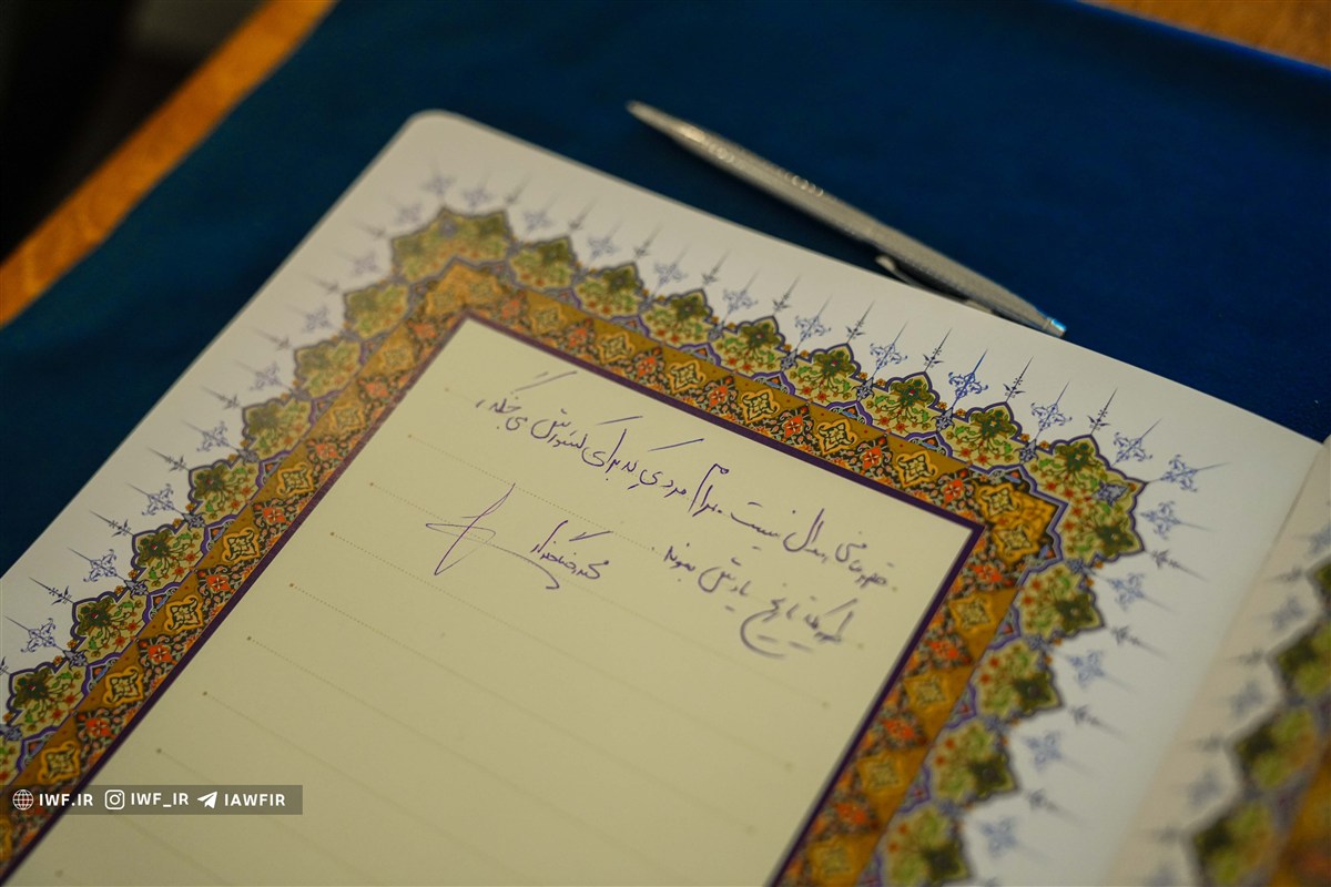 محمدرضا گلزار و دبیر دیدار کردند