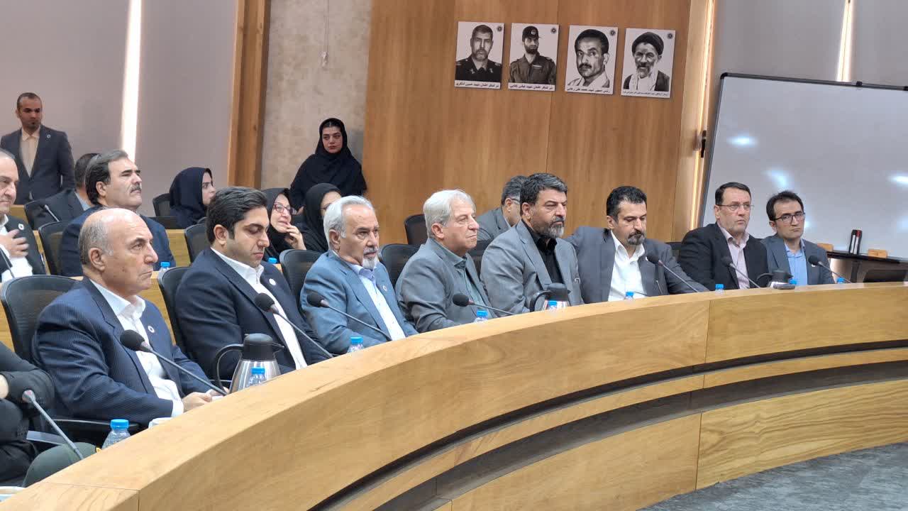 کمبود نیروی ماهر در صنایع با ایجاد هنرستانهای جوار صنعت جبران می شود/ ناترازی گاز نباید به تولید صنایع قزوین آسیب بزند