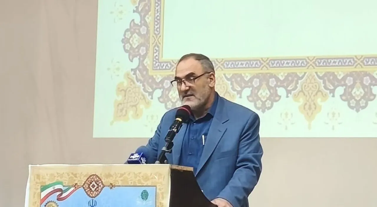 معاون استاندار زنجان: رشد اخلاقی دانش آموزان با رشد صرفاً تحصیلی جایگزین شود