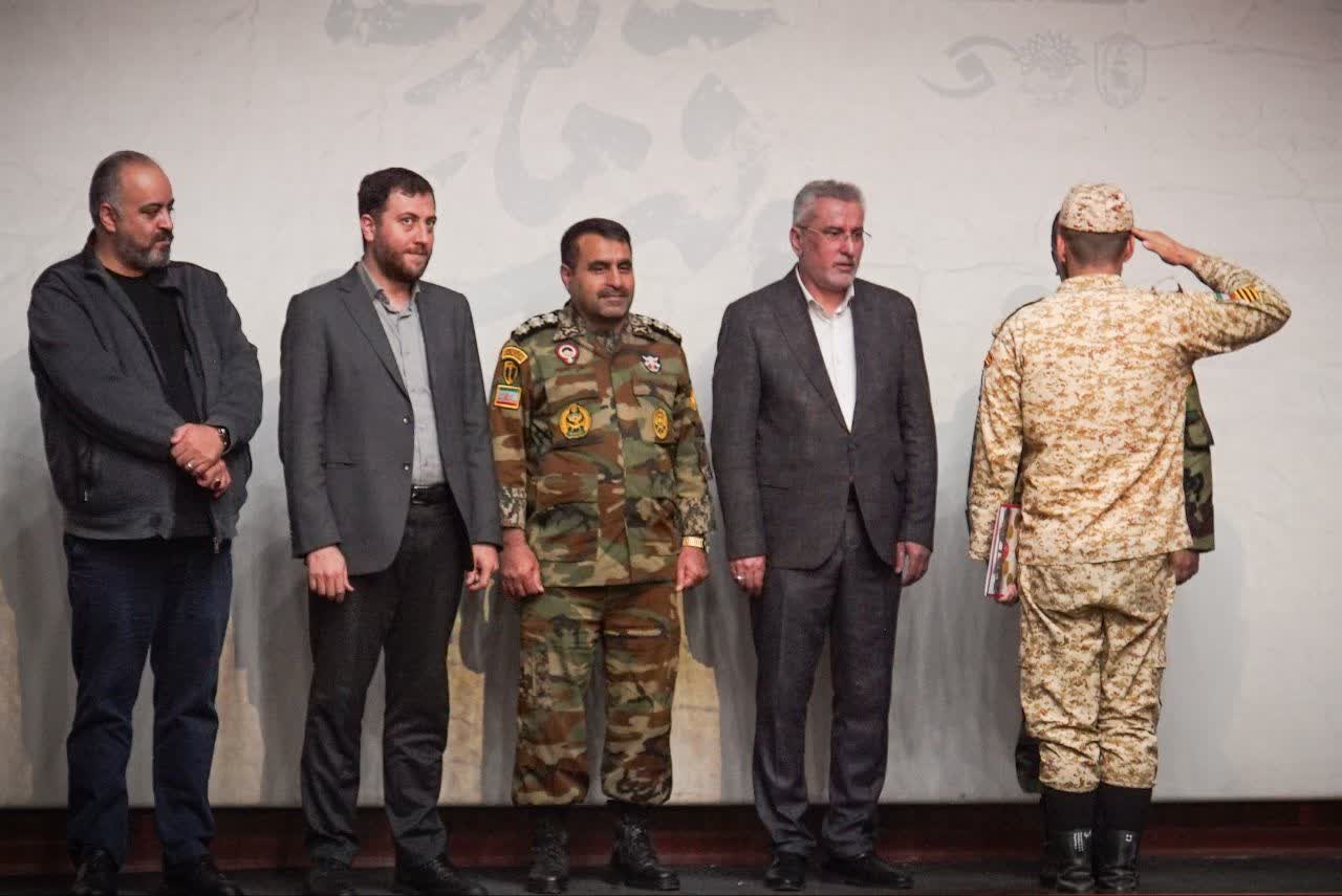 «به وقت ماندن»؛ روایتی از زندگی شهید پویا آموسی در سینما بهمن قزوین «به وقت ماندن»؛ روایتی از زندگی شهید پویا آموسی در سینما بهمن قزوین