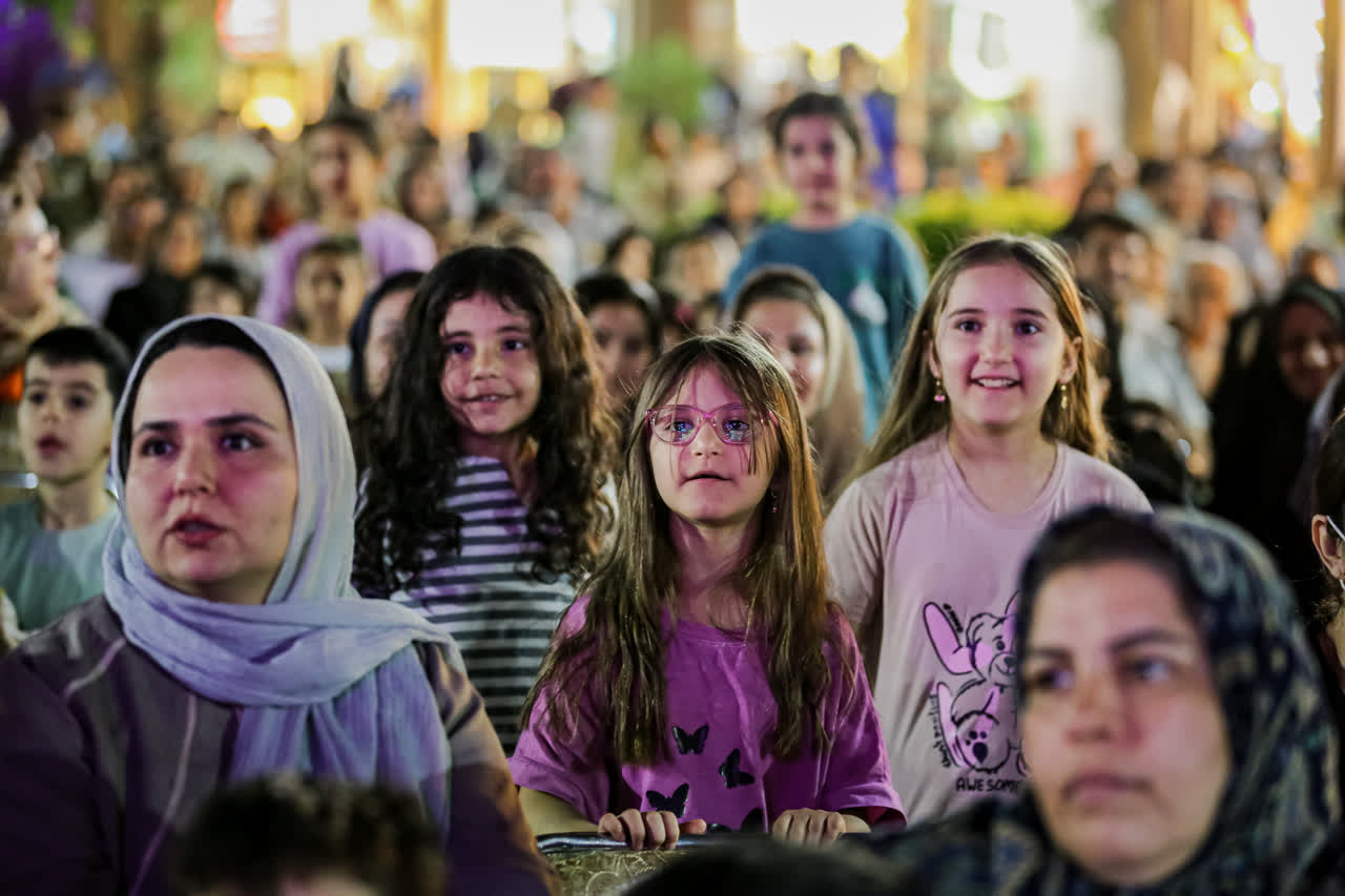 اللهیاری: استفاده از ظرفیت هنرمندان بومی در هفته فرهنگی قزوین مورد توجه ویژه قرار گرفت