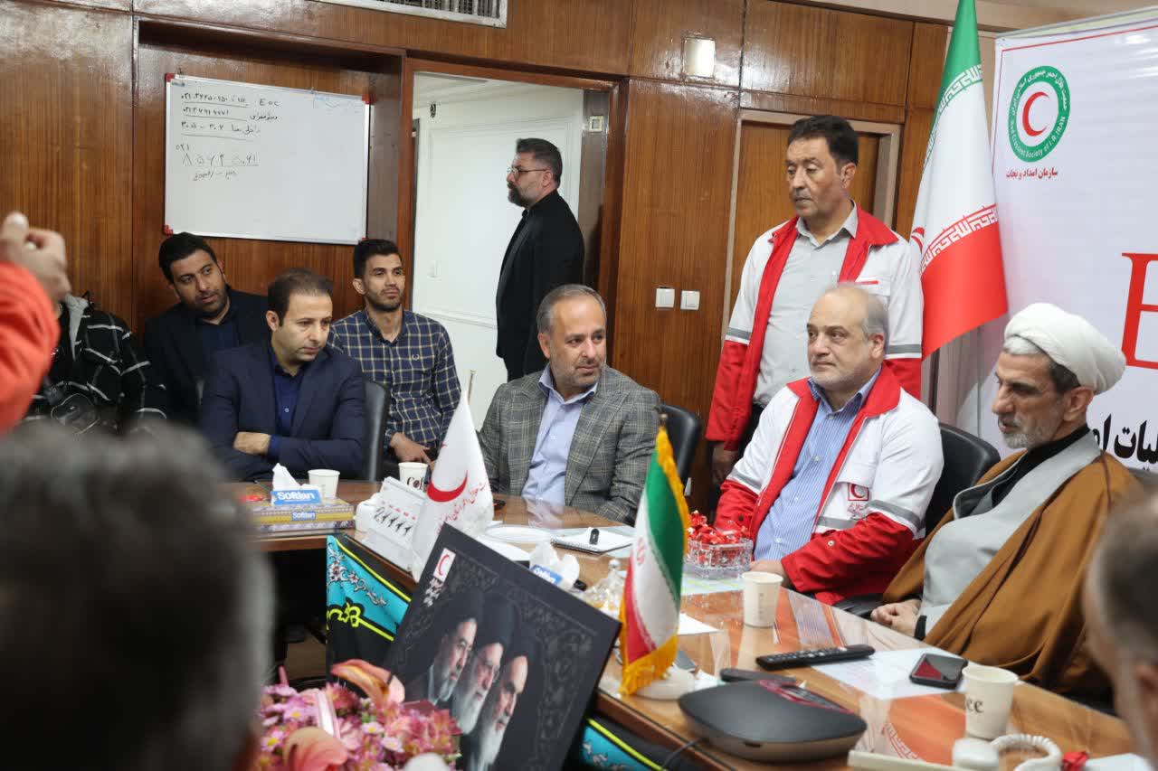 دیدار سپاهانی ها با اعضای هلال احمر در حضور رئیس کل دادگستری استان اصفهان