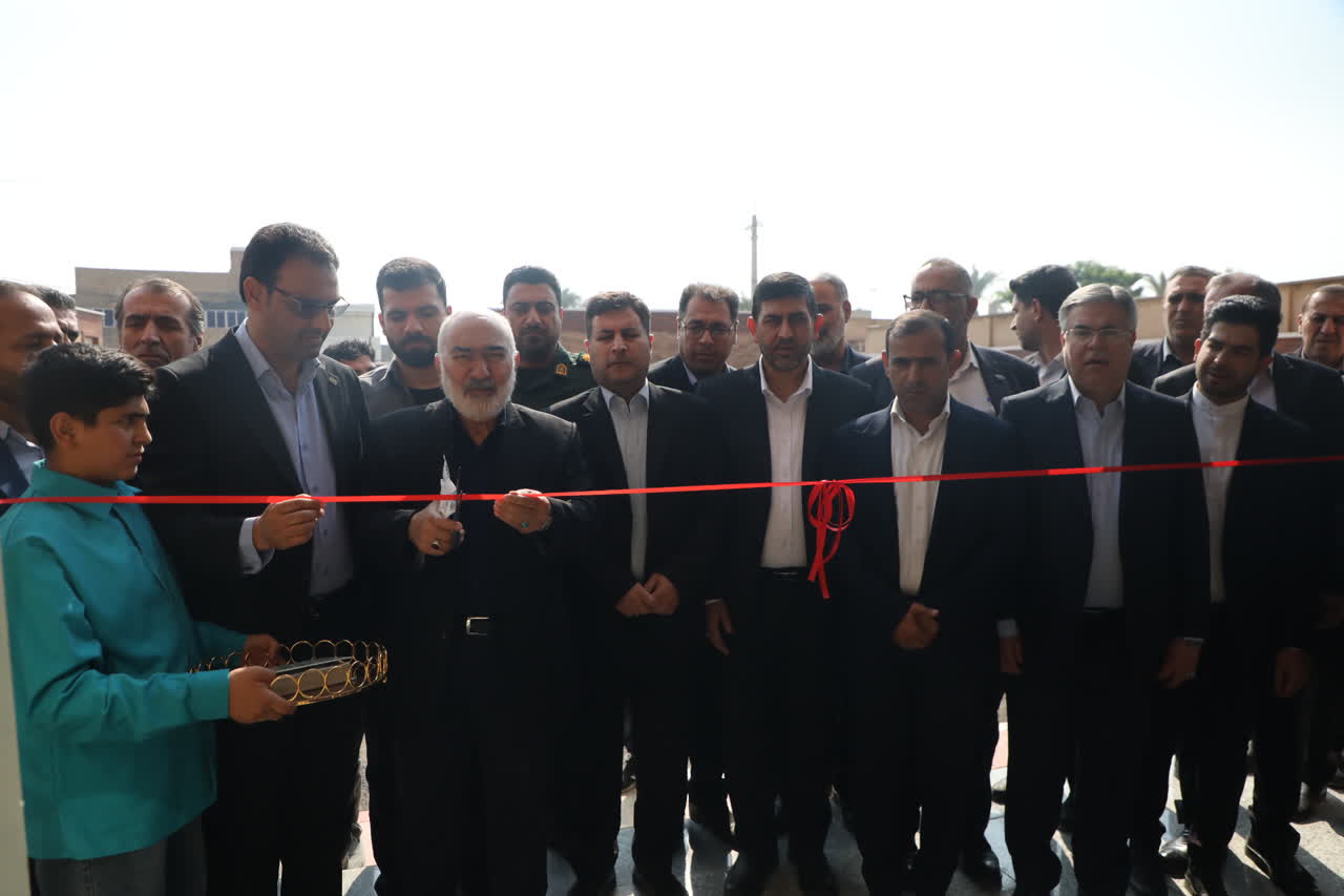 استاندار: احداث ۶۲۷ مدرسه در قالب نهضت توسعه عدالت آموزشی در خوزستان / سرانه فضای آموزشی خوزستان باید به میانگین کشوری برسد