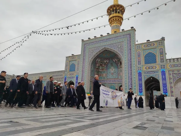 تشرف کاروان جاده ولایت به حرم مطهر رضوی پیش از آغاز سفر