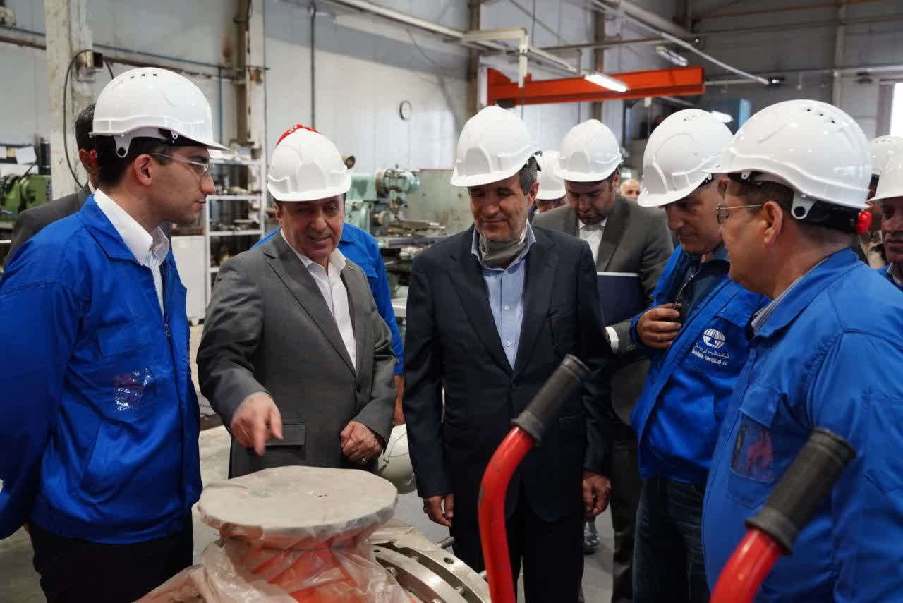 بازدید استاندار قزوین و معاون وزیر صمت از شرکت شیمیایی بهداش بازدید استاندار قزوین و معاون وزیر صمت از شرکت شیمیایی بهداش
