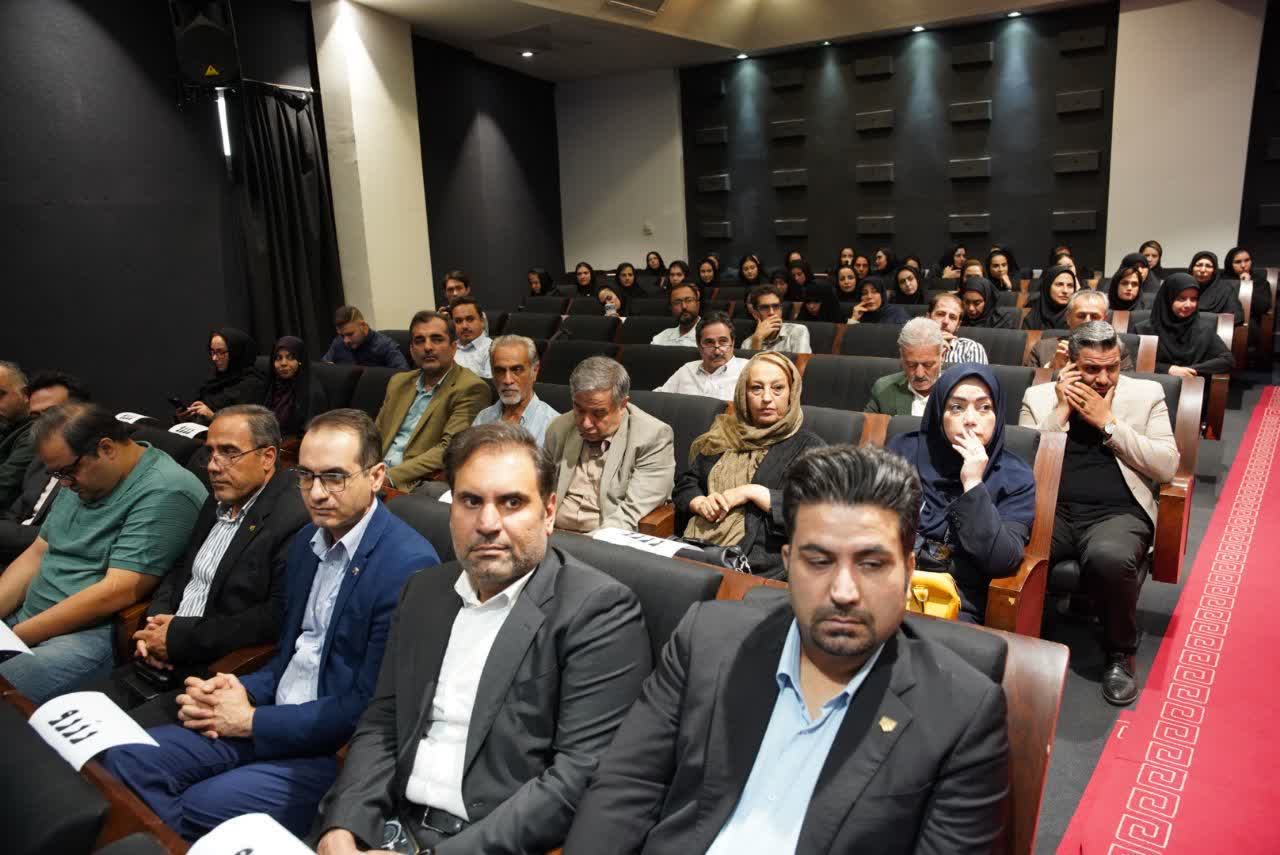 عکاسان حافظان تصویری تاریخ و روایتگر روزهای سخت هستند/ عکاسان به روایت ها جان می دهند