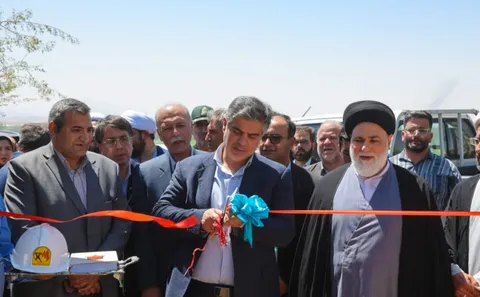 بهره‌برداری همزمان از ۱۳ نیروگاه خورشیدی چاه‌های کشاورزی استان مرکزی