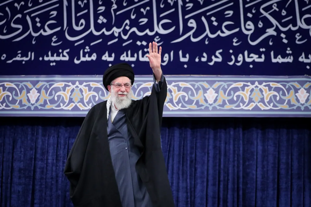 الحرس الثوري يصدر بيانا اثر استشهاد قائد الثورة الاسلامية آية الله العظمى السيد علي الخامنئي