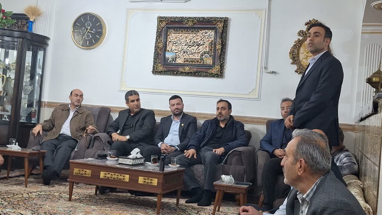 مطالبات مردم ناحیه منفصل شهری ناصرآباد در یک نشست صمیمی روی میز مدیران شهری قزوین قرار گرفت مطالبات مردم ناحیه منفصل شهری ناصرآباد در یک نشست صمیمی روی میز مدیران شهری قزوین قرار گرفت