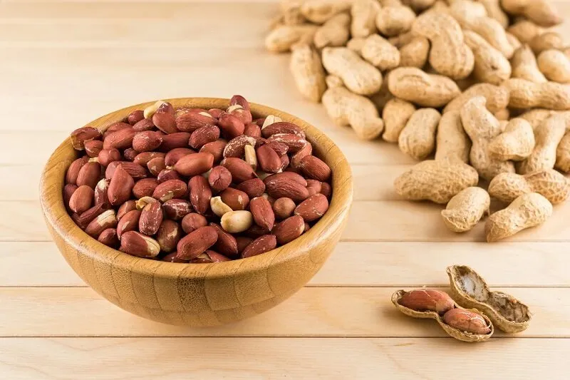 فواید بادام زمینی برای مغز انسان چیست؟