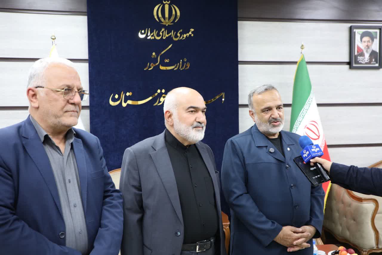 استاندار خوزستان از تشکیل اتاق عملیات مشترک با عراق و تسهیل تردد زوار در شلمچه و چذابه خبر داد / رییس سازمان حج و زیارت کشور: خوزستان تنها معبر خروجی اتباع خارجی برای سفر اربعین است