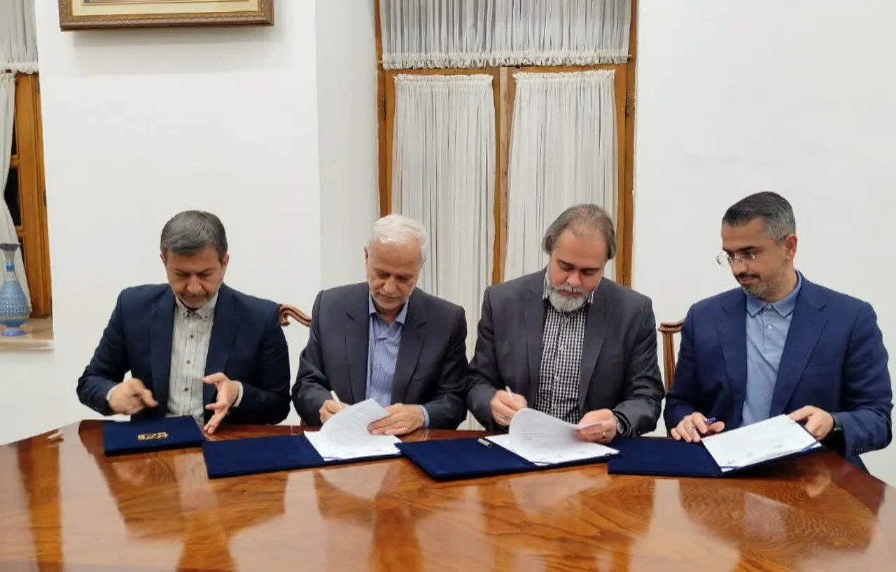 امضای تفاهم‌نامه برگزاری سی‌وهشتمین دوره جشنواره فیلم کودک و نوجوان با حضور استاندار اصفهان و رئیس سازمان سینمایی