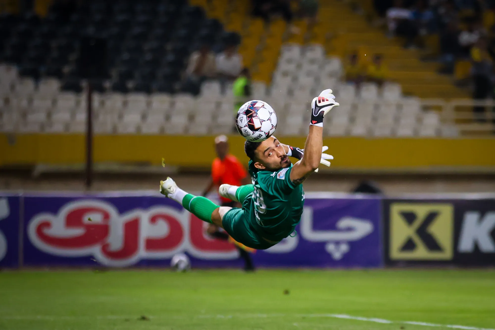 دیدار تیم‌های فوتبال سپاهان - استقلال خوزستان/۲