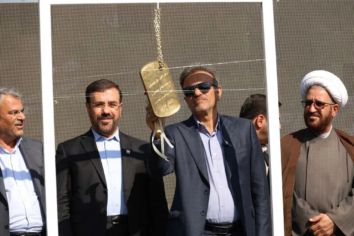 کلاری: هیچ دانش‌آموزی در فارس نباید از تحصیل باز بماند