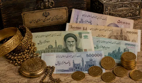 پیش‌بینی نرخ‌ دلار، طلا و سکه  ۶ مرداد / آیا سکه از مرز ۱۸۵ میلیون تومان عبور می‌کند؟/ سناریو‌های پیش روی معاملات سه‌شنبه
