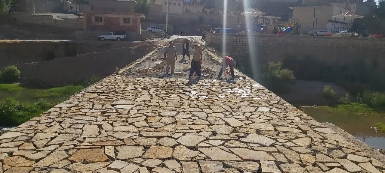 حفاظت اضطراری ۴ پل تاریخی لرستان در برابر خطر سیلاب