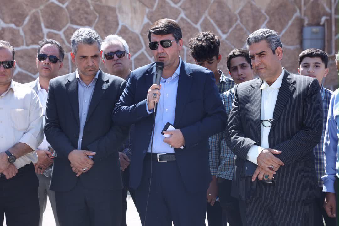 آغاز عملیات اجرایی هنرستان دخترانه در ناصرآباد قزوین آغاز عملیات اجرایی هنرستان دخترانه در ناصرآباد قزوین