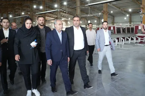 استاندار آذربایجان شرقی: شرکت‌های بزرگ دولتی و خصوصی، حساب‌های بانکی خود را به داخل استان منتقل کنند
